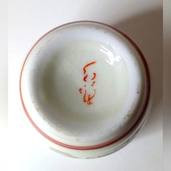 Saki Cup Kutani Pagoda Black Mountain Single Replacement/Addition Collectible 2" - Picture 5 of 6